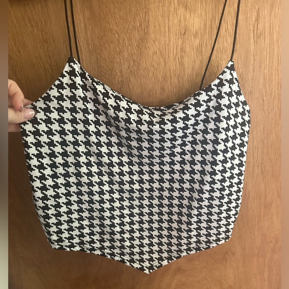 Size L cropped tank